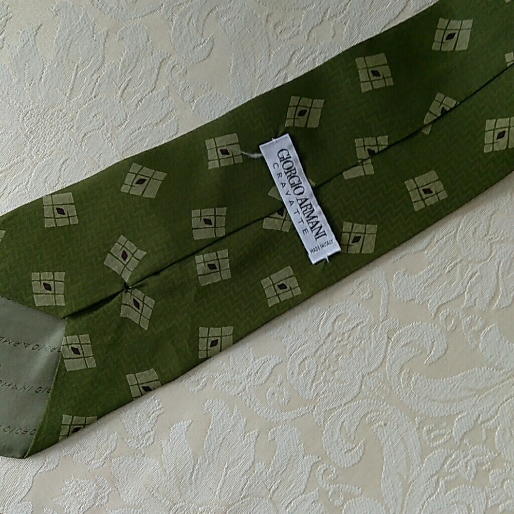 Giogio Armani Neck tie - Picture 2 of 2